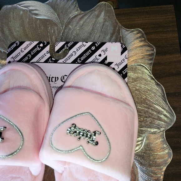 NEW Juicy Couture Pink Fuzzy Slide Slippers Juicy Rhinestone Logo Sz M 6.5-7.5 - Picture 4 of 5